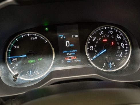 Used 2022 Toyota RAV4 XLE image 19