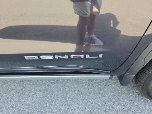 Certified 2022 GMC Sierra 1500 Denali w/ Denali Reserve Package image 10