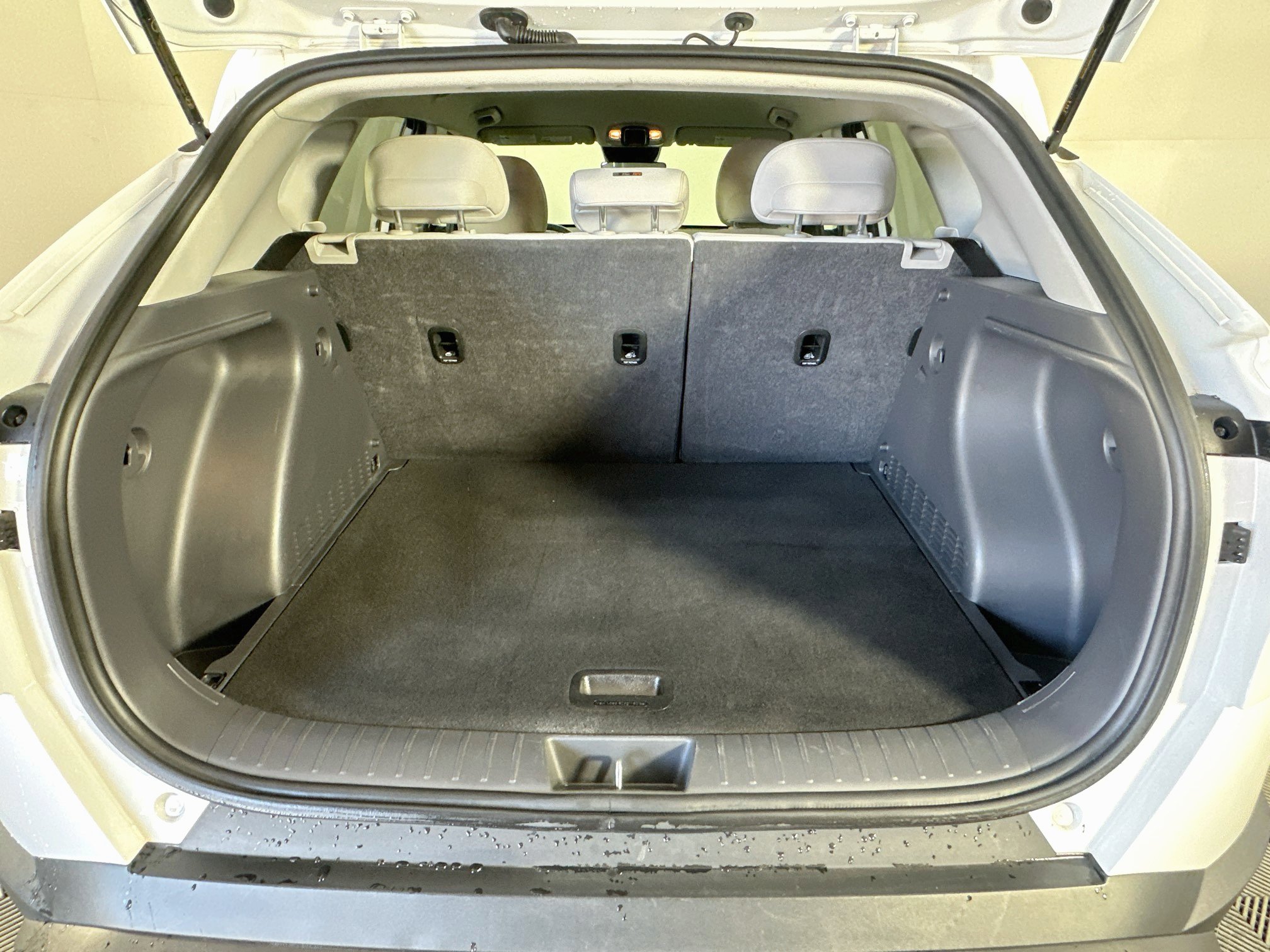 Used 2025 Hyundai Kona SEL FWD image 29