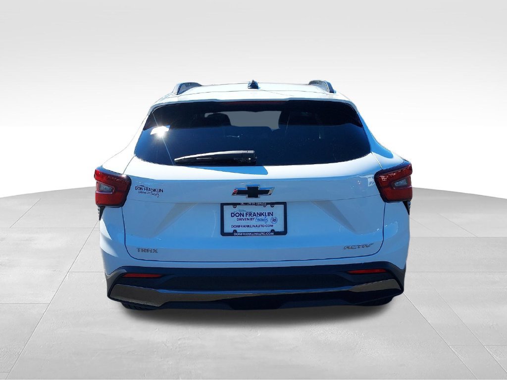 New 2026 Chevrolet Trax ACTIV w/ Sunroof Package FWD image 4