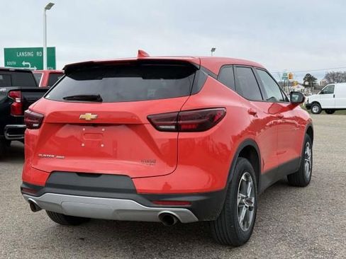 Used 2025 Chevrolet Blazer LT image 5