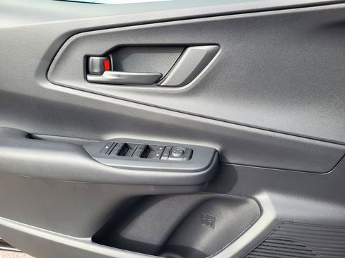 Used 2026 Toyota Prius Plug-In Hybrid image 18