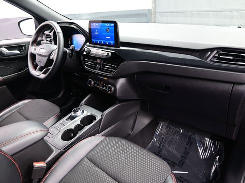 Used 2025 Ford Escape ST-Line image 15