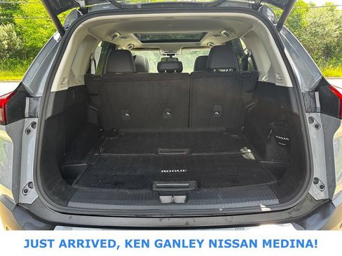 Certified 2023 Nissan Rogue SL AWD/4WD image 18