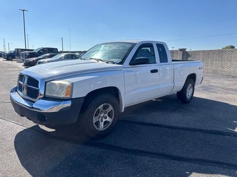 Used 2005 Dodge Dakota SLT AWD/4WD image 3