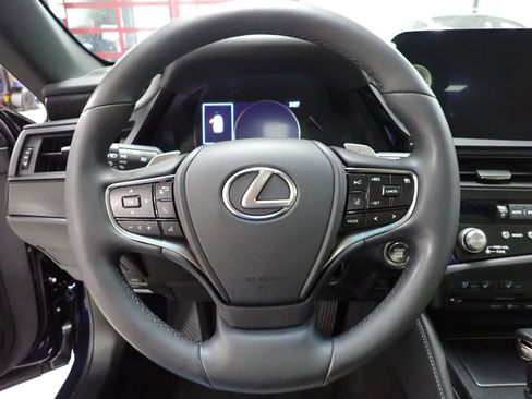 Used 2022 Lexus ES 250 w/ Premium Package image 15