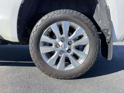 Used 2014 Toyota Tundra Limited w/ Limited Premium Package image 9