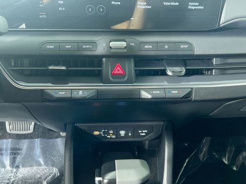 New 2025 Kia K4 EX image 24