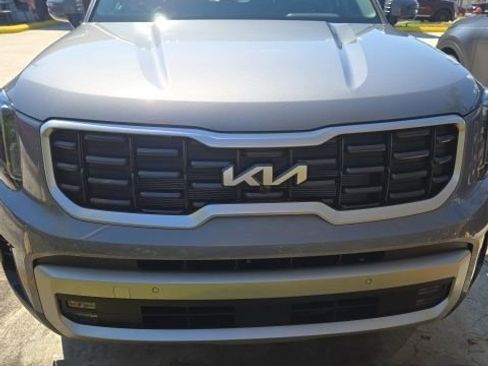 Used 2024 Kia Telluride SX image 2