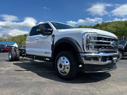 New 2026 Ford F550 4x4 Crew Cab image 18
