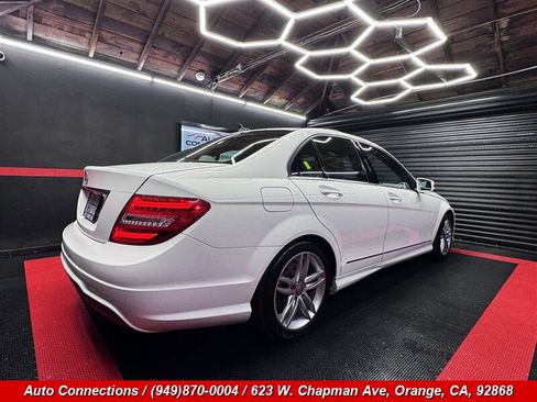 Used 2014 Mercedes-Benz C 250 Sedan image 3