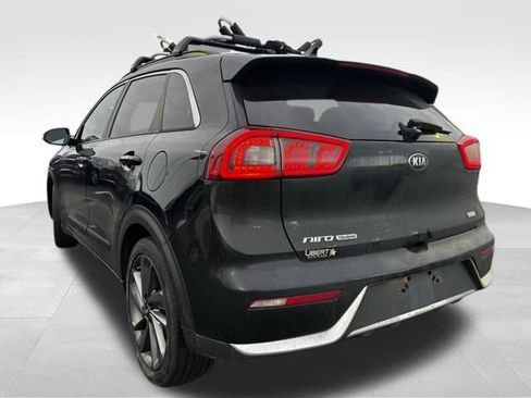 Used 2017 Kia Niro EX image 7