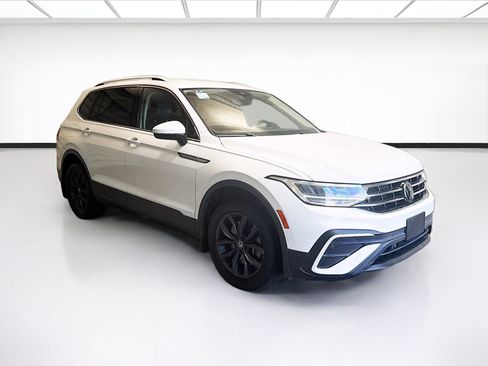 Used 2024 Volkswagen Tiguan Wolfsburg Edition AWD/4WD image 3