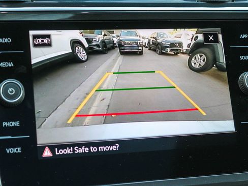 Used 2022 Volkswagen Tiguan SE R-Line image 23