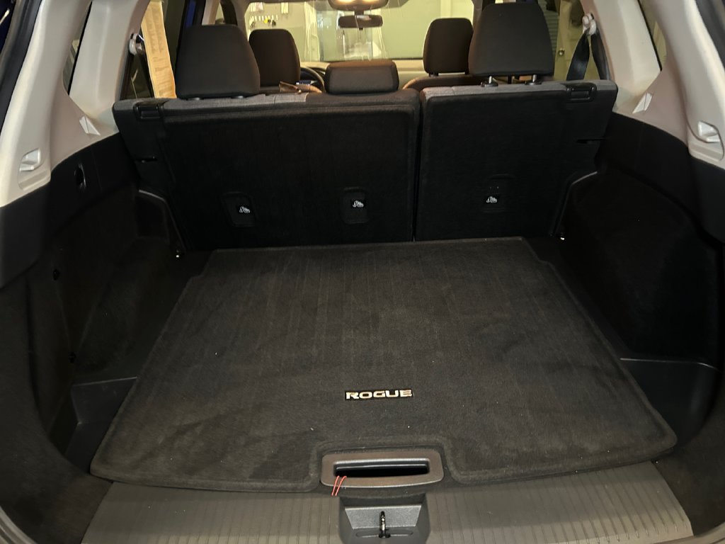 Used 2021 Nissan Rogue SV AWD/4WD image 19