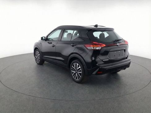 Used 2024 Nissan Kicks SV image 6