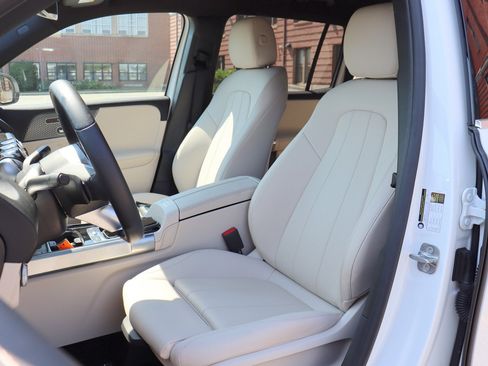 Used 2024 Mercedes-Benz GLB 250 image 13