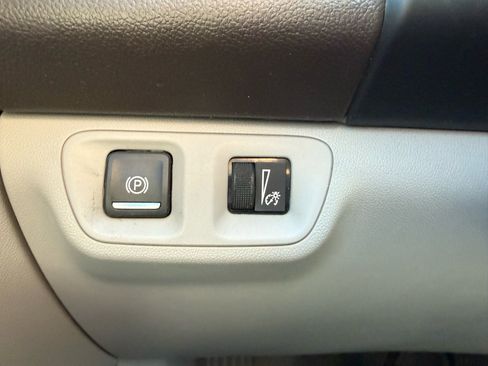 Used 2018 GMC Acadia SLT image 14