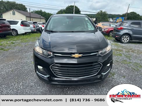 Used 2021 Chevrolet Trax LS w/ Tint and Cruise Package FWD image 9