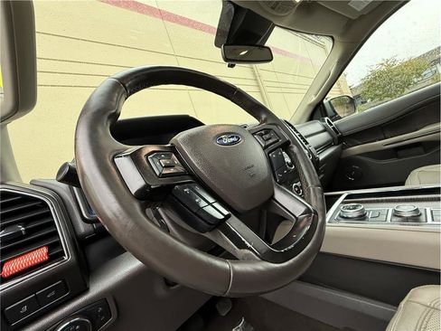 Used 2019 Ford Expedition Max Limited w/ Equipment Group 301A image 9