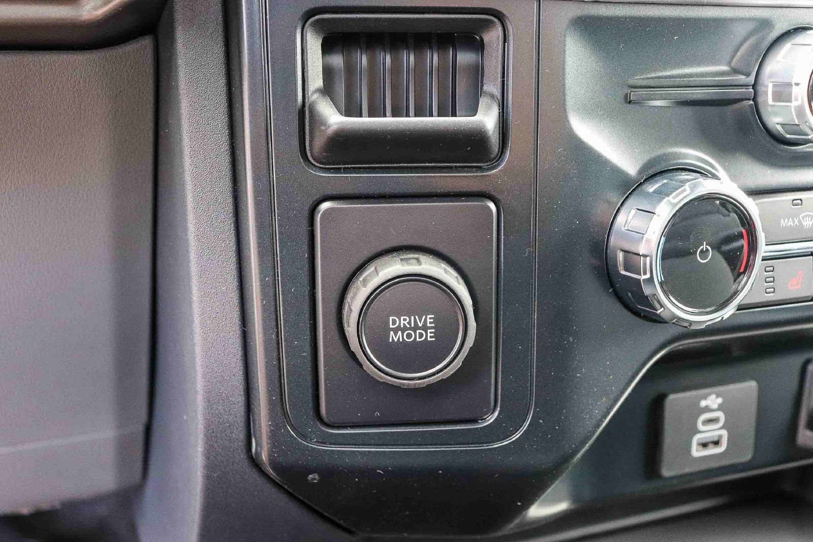 Used 2026 Ford F150 XLT w/ Equipment Group 302A MID RWD image 23