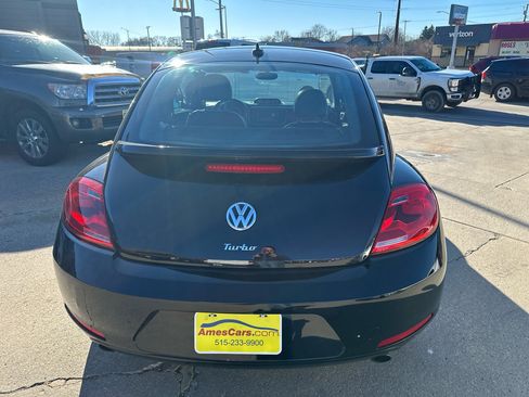 Used 2013 Volkswagen Beetle Turbo image 4