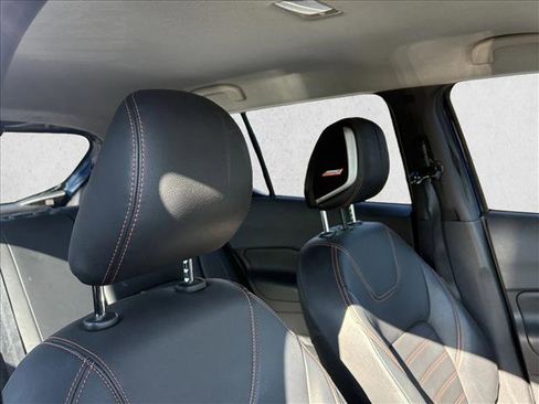 Used 2020 Nissan Kicks SR w/ SR Premium Package image 22