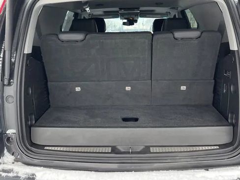 Used 2018 Cadillac Escalade Luxury image 22