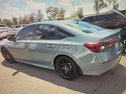 Used 2025 Honda Civic Sport image 3