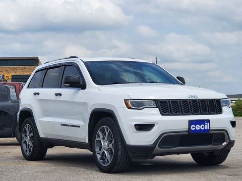 Used 2022 Jeep Grand Cherokee Limited w/ Tech Group RWD image 26
