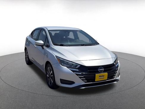 Used 2025 Nissan Versa SV FWD image 3