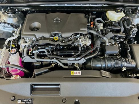 New 2025 Toyota Camry SE w/ Convenience Package FWD image 8