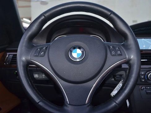 Used 2013 BMW 328i Convertible image 21