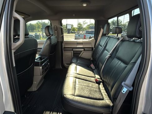 Used 2019 Ford F150 XLT w/ Equipment Group 302A Luxury AWD/4WD image 10