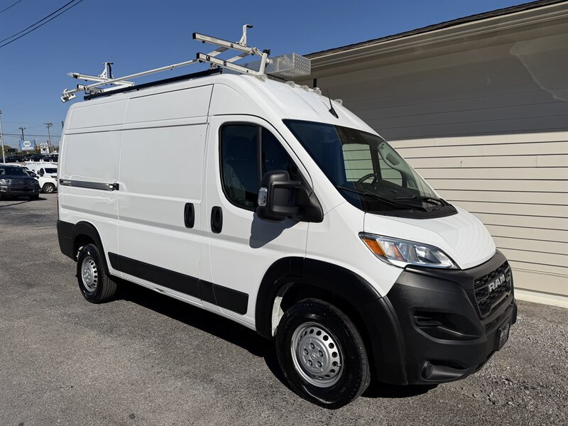 Used 2025 RAM ProMaster 2500 FWD image 2