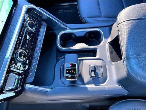 Used 2024 GMC Sierra 1500 Denali w/ Technology Package image 19