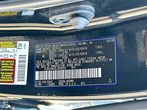 Used 2020 Toyota Highlander XLE image 27