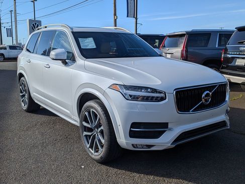 Used 2019 Volvo XC90 T6 Momentum w/ Advanced Package image 7