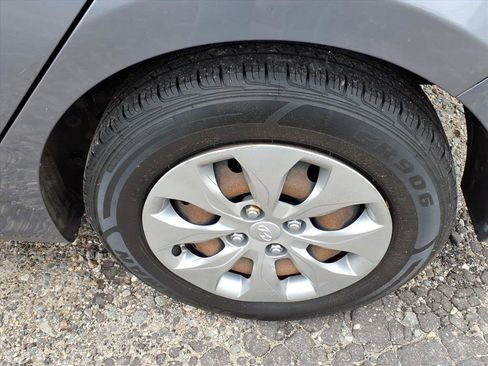 Used 2017 Hyundai Accent SE image 7