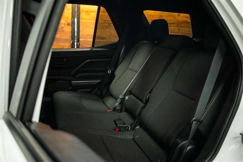 Used 2025 Toyota 4Runner SR5 AWD/4WD image 10