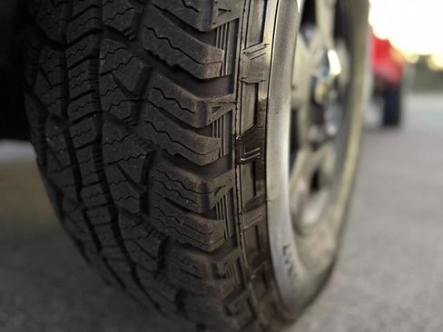 Used 2014 Ford F150 XLT w/ Trailer Tow Package image 13