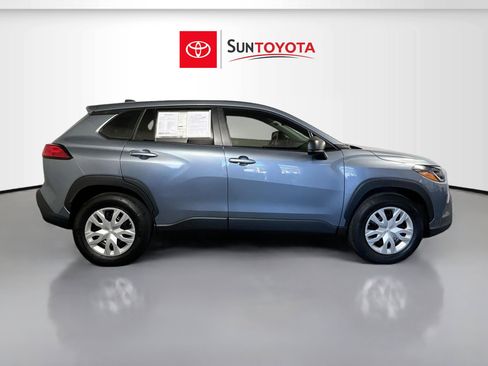 Used 2024 Toyota Corolla Cross L image 2