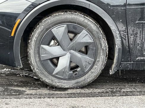 Used 2025 Toyota Prius LE image 9