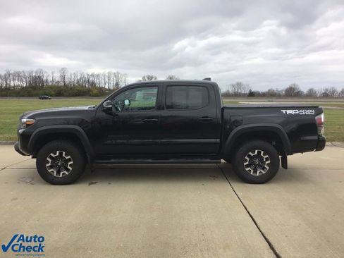 Used 2023 Toyota Tacoma TRD Off-Road image 7