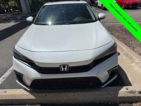 Used 2023 Honda Civic EX image 2
