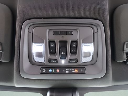 Used 2021 Chevrolet Silverado 2500 LTZ w/ LTZ Premium Package AWD/4WD image 19