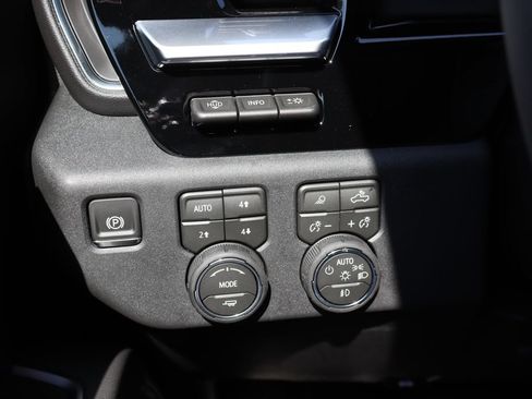 New 2026 Chevrolet Silverado 3500 High Country w/ Technology Package AWD/4WD image 12