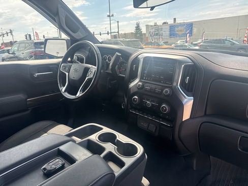 Certified 2022 Chevrolet Silverado 1500 RST w/ LPO, Blackout Package AWD/4WD image 37