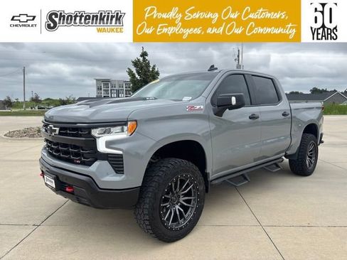 Used 2024 Chevrolet Silverado 1500 LT Trail Boss w/ LT Trail Boss Premium Package AWD/4WD image 1