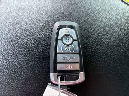 Used 2020 Ford F150 Lariat w/ Equipment Group 502A Luxury AWD/4WD image 20